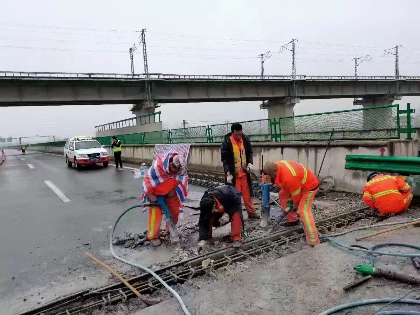 建邺桥梁伸缩缝抢修料